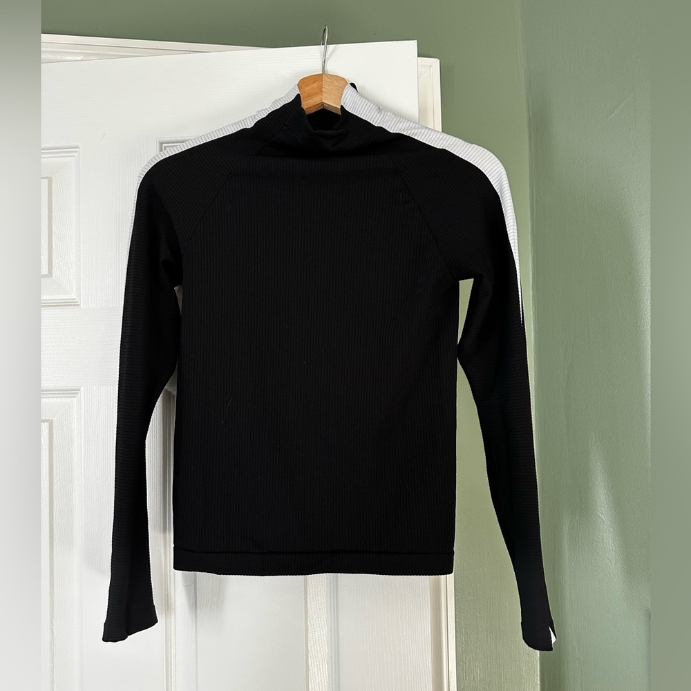 Athleta turtle neck